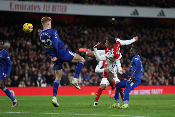 Bất lực trước hàng thủ sắt đá của Everton, Arsenal đành chấp nhận kết quả hòa 0-0, dù đã nỗ lực tấn công suốt trận đấu.