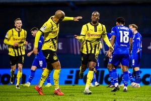 Dortmund thể hiện 2 bộ mặt trái ngược tại Champions League và Bundesliga